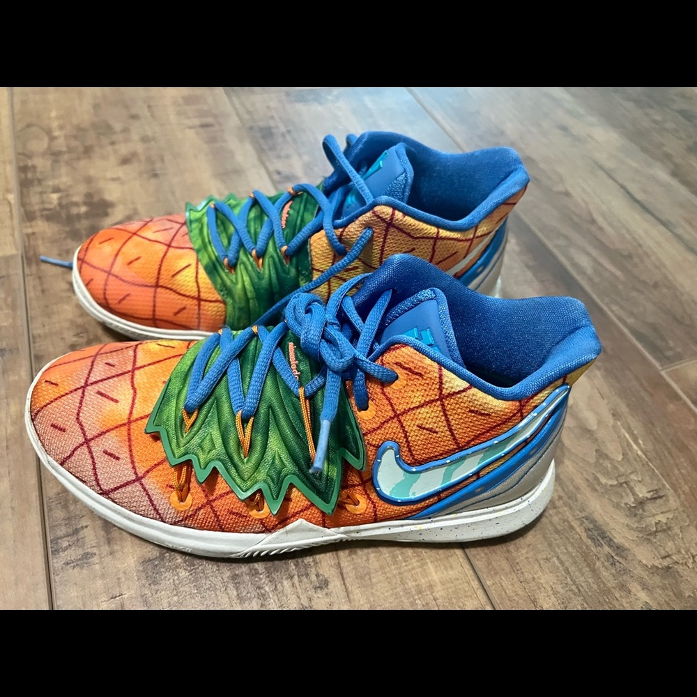 Nike kyrie SpongeBob size 5